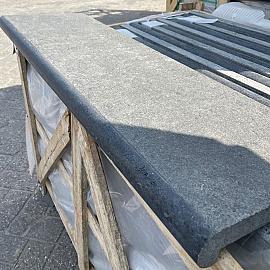 Zwembadrand 100x30x3-5 cm Gevlamd met gezoete neus Montana Black