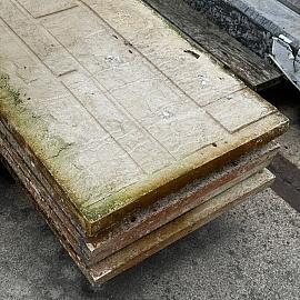 Restpartij Betonplaat Enkelzijdig Rotsmotief 184x36x3.6cm Creme - Verkleurd