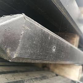 Restpartij Betonpaal Roccia Nero 10x10x280 cm hoek