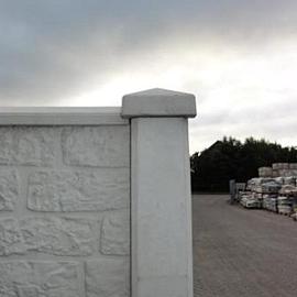 Betonnen afdekmuts Eind t.b.v. de betonpalen Grijs-Wit