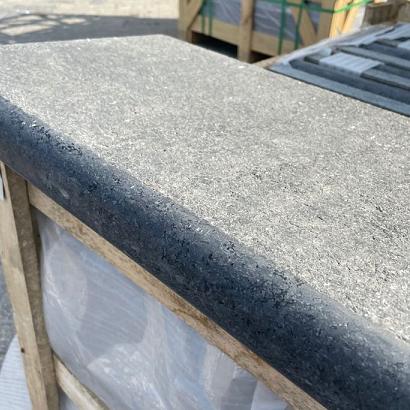 Zwembadrand binnenhoek 50x50x30x3-5 cm Gevlamd met gezoete neus Montana Black