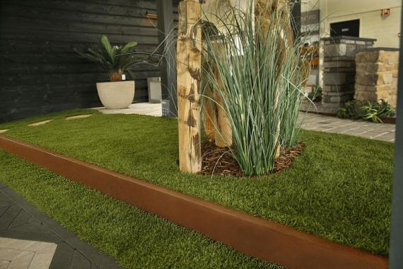 U-profiel ongelijkzijdig opsluitband 6 cm - 300x6,4x19,6/4,57 cm Corten