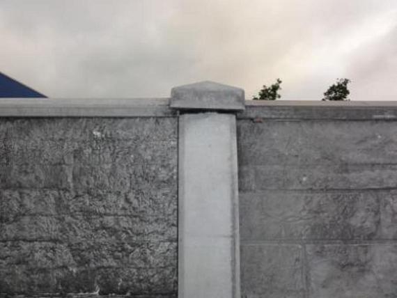 Betonnen afdekmuts Tussen t.b.v. de betonpalen Antraciet