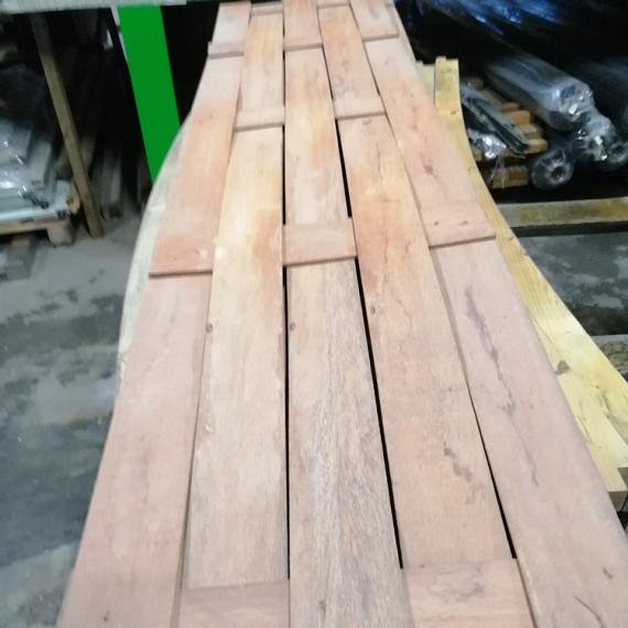 Restpartij Vlechtmat. Hardhout.  Hardhout 50*200 cm. Fijnbezaagd. lamellen 0.6*10 cm. regels 0.6*10 cm (Uitlopend) OW2018