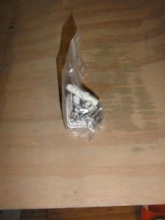 Unie Beslag met pluggen set-4 stuks